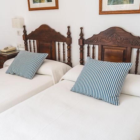 Hostal Marissal By Dorobe Nerja Luaran gambar